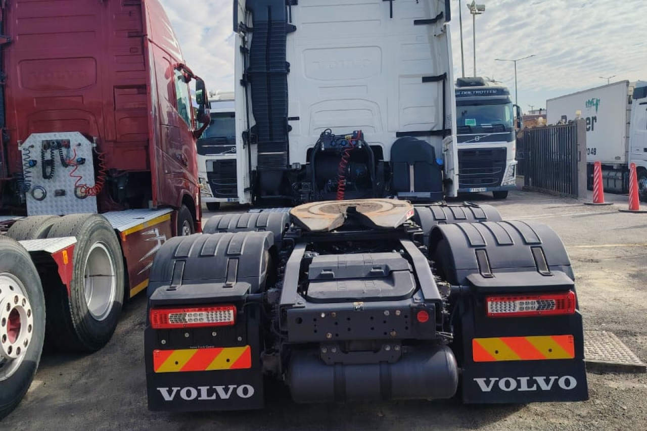 سيارة فولفو موديل 2021